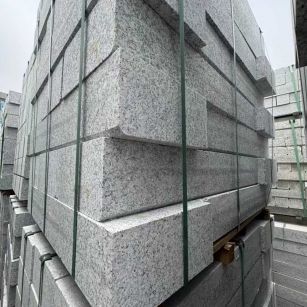 镇江芝麻白路牙石 马路牙子