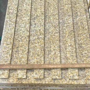 镇江黄金麻盲道 石材盲道