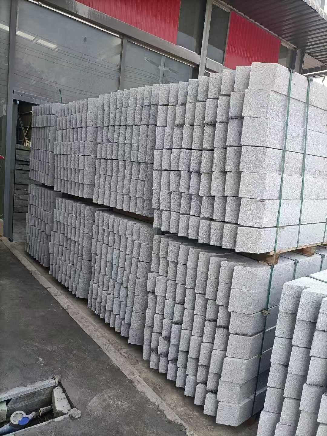 镇江芝麻白树围石 树池