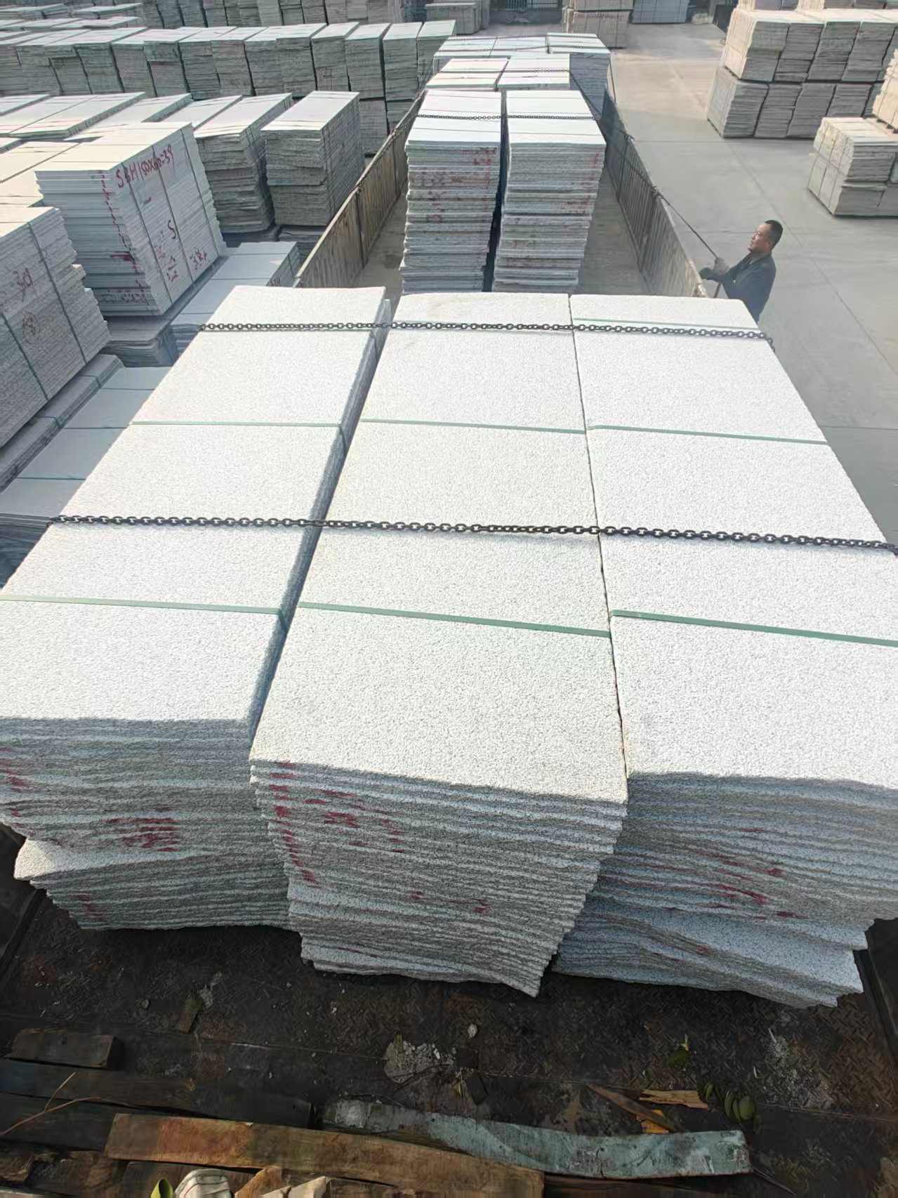 镇江芝麻白毛板，石材毛板