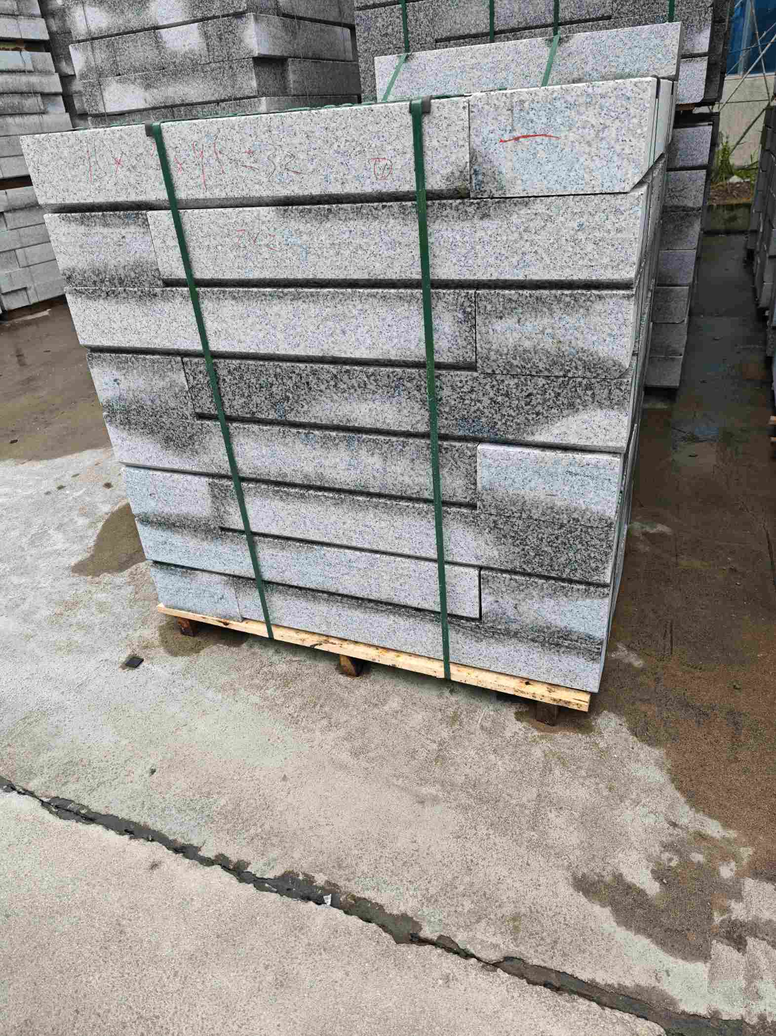 镇江芙蓉白路牙石，马路牙子